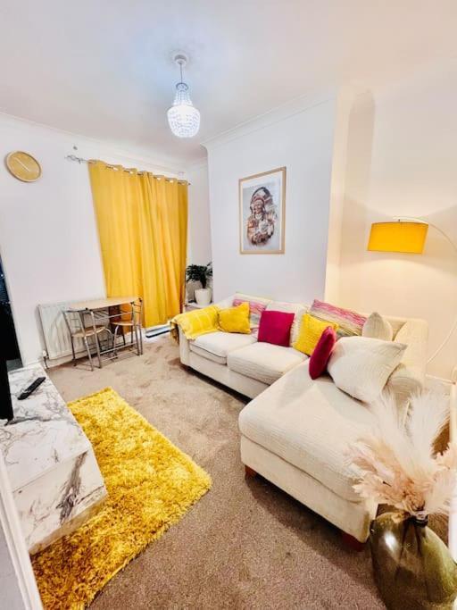 Lovely 3Bed Home 미들즈브러 외부 사진